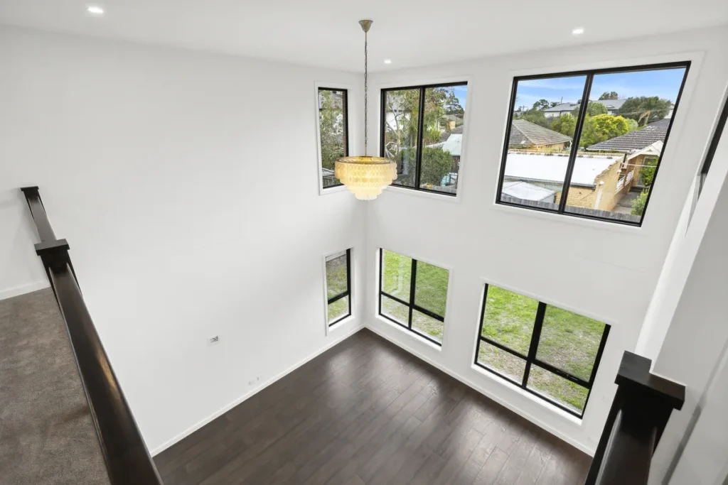 1 elaine crt bentleigh east void