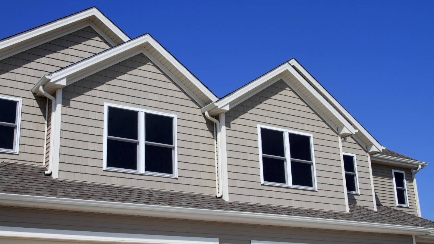 exploring different siding options for your custom home 1