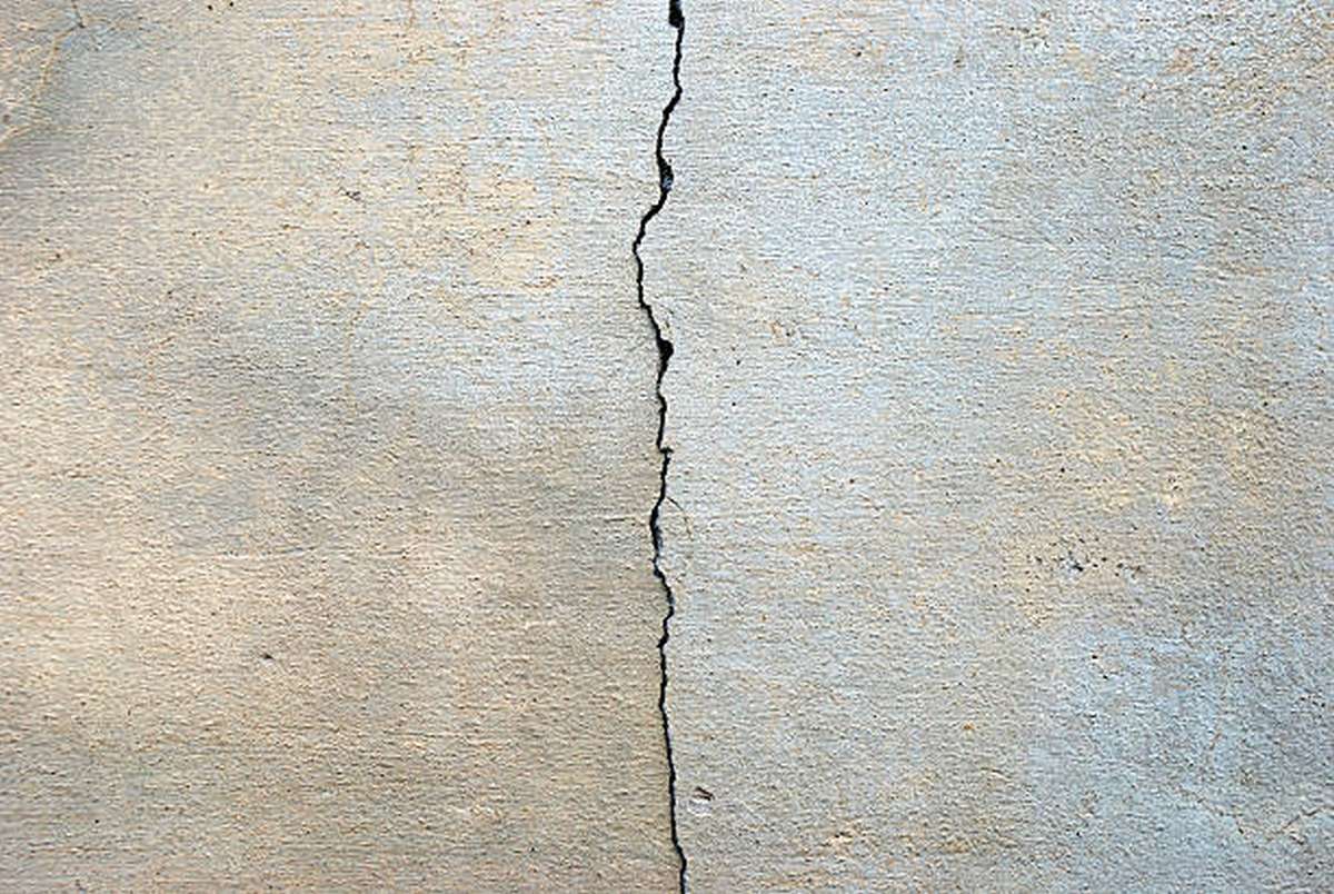 old concrete cracked wall texture